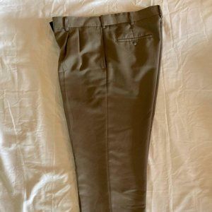 Croft & Barrow Men’s dark khaki Dress Pants